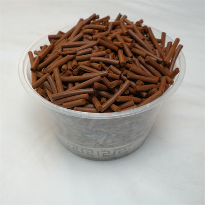 Dessulfurante de óxido de ferro com volume de poros de 0,3-0,5 Cm3/g, pH 6-9, e resistência ao esmagamento ≥ 70 N/cm para purificação de gás